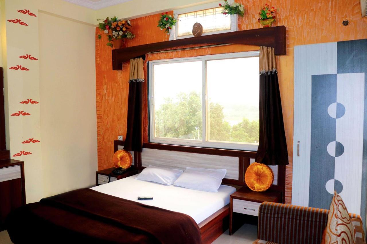 Hotel Raj Palace Maheshwar Zewnętrze zdjęcie